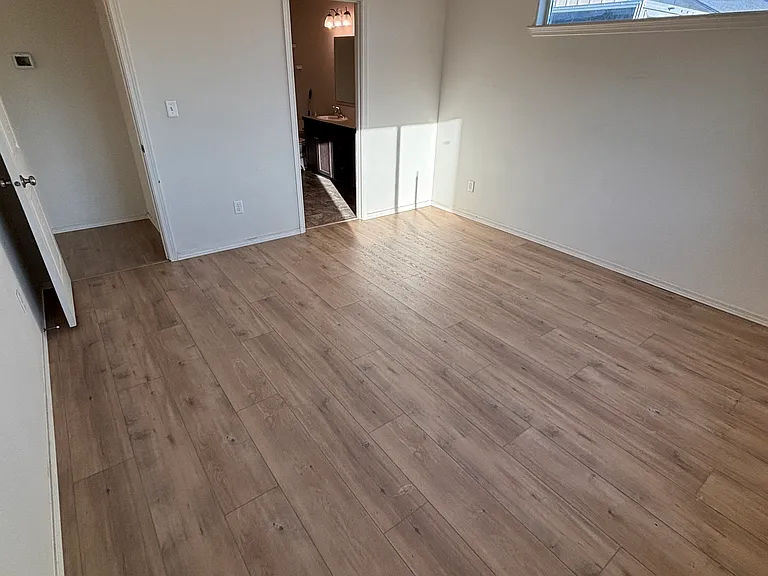 1918 Elm Pl — Photo 7