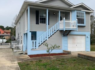 1607 Stanford Rd, Gulf Breeze, FL 32563