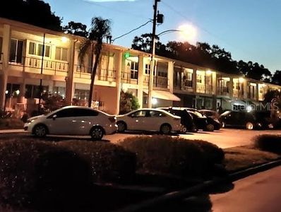 4153 57th St N APT 605, Kenneth City, FL, 33709