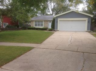 600 W Briarcliff Rd, Bolingbrook, IL 60440