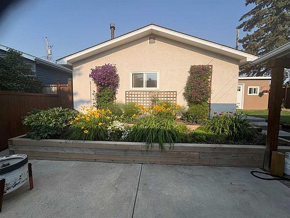 3rd image of 1623 N Rouleau Cres SE