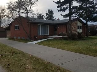 20414 Maplewood St, Livonia, MI 48152