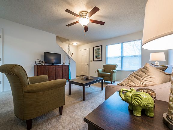 4th image of 100 Country Lake Dr #11981241