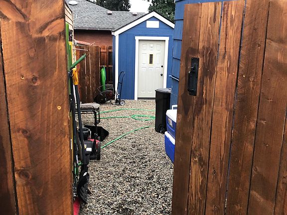 2nd image of 611 S 26th Ave