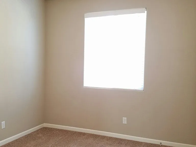 3919 Heritage Ave — Photo 15