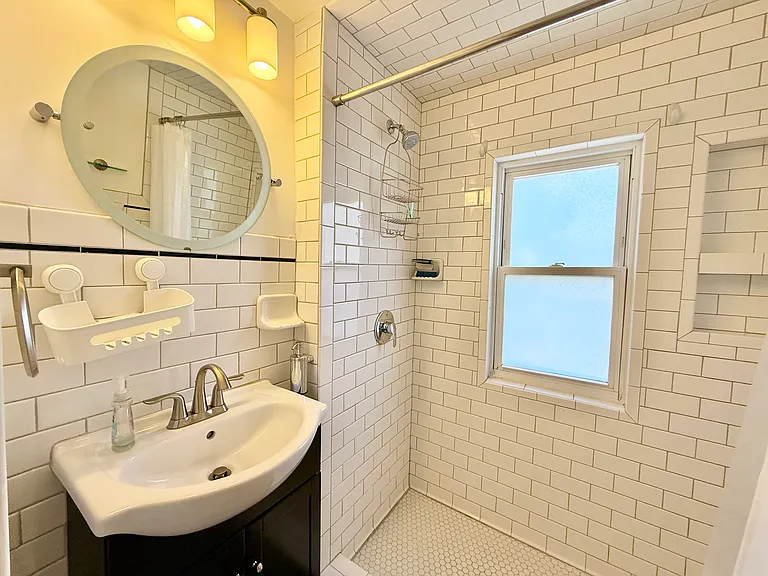 392 Orange St #3 — Photo 12