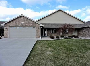 2312 E Plank Cir #B, Appleton, WI 54915