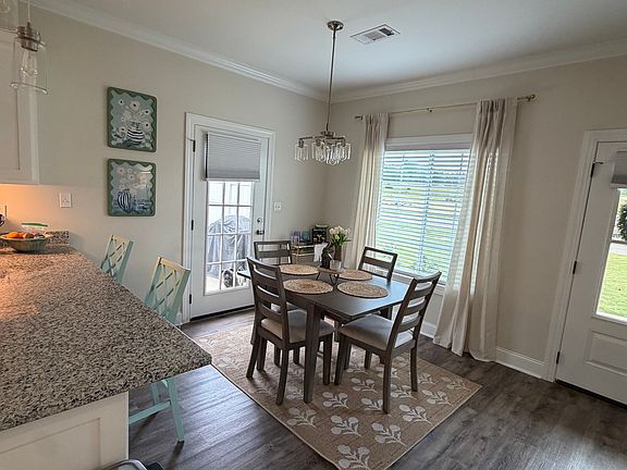 3rd image of 167 Willowbrook Dr