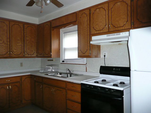 2nd image of 3347 Sheridan Ave N
