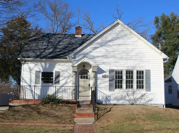 1126 Oakland Ave, Mount Vernon, IL 62864