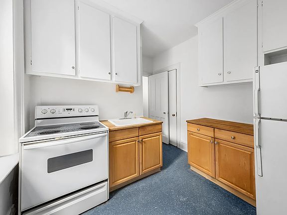 5th image of 527 W 110th St APT 21