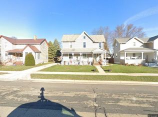 171 E Oak Grove St, Juneau, WI 53039