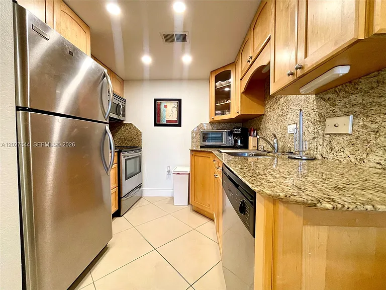 20505 E Country Club Dr #233 — Photo 4