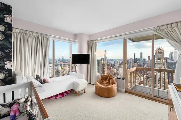 Sold by Douglas Elliman | media 19