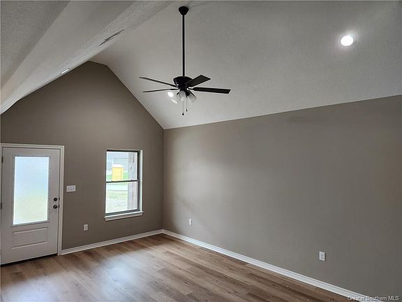 4th image of 848 N Huval Dr