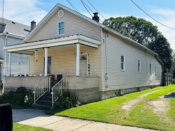 935 W 4th St, Erie, PA 16507
