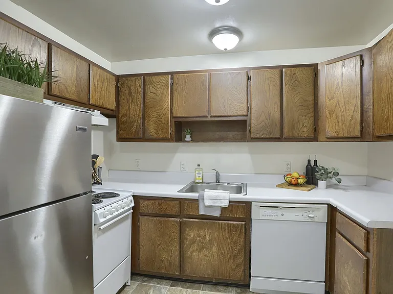 700 Salem Rd — Photo 3
