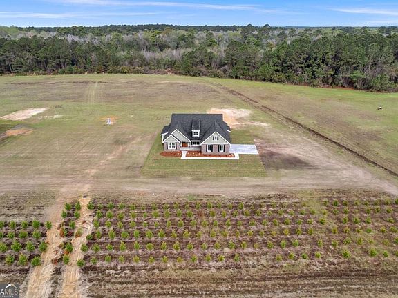 3rd image of 795 S T Morris Rd NE