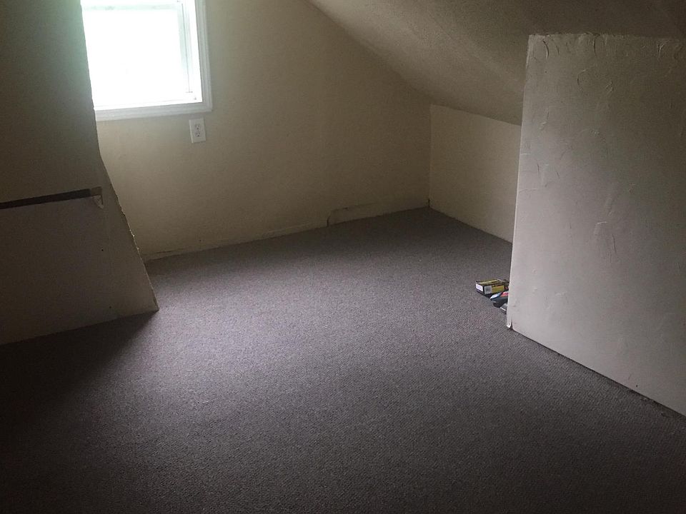 2nd image of 3887 E 55th St