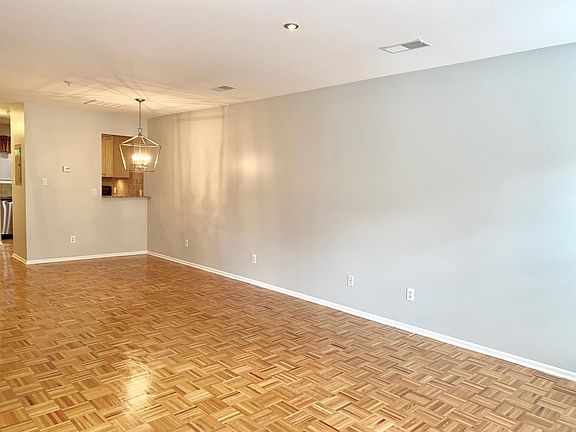 5th image of 26 Church St APT 23