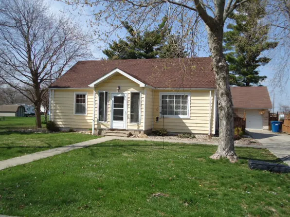 220 E Howard St, Brook, IN 47922