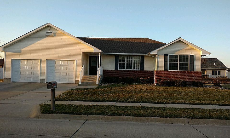 4 bedrooms 3 full bathrooms 