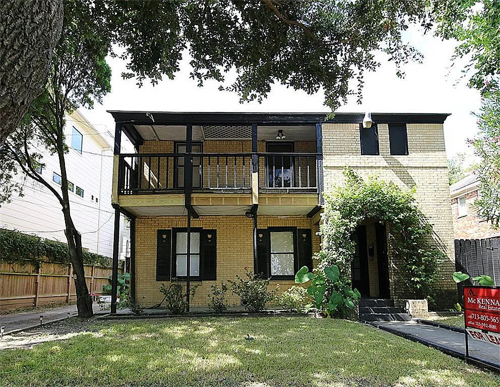 2 bed, 1.0 bath, 1450 sqft, $1,695 — Photo 1