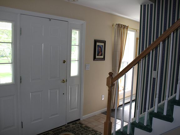 5th image of 105 Bouton St W
