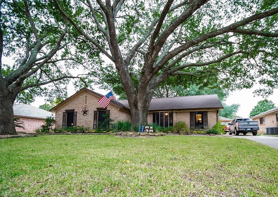 1st image of 31219 Alice Ln