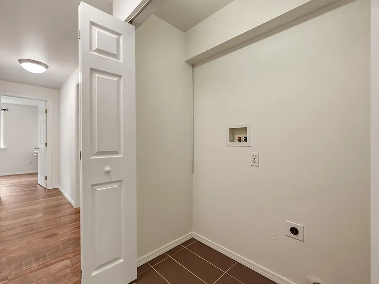 1012 David St SE — Photo 17