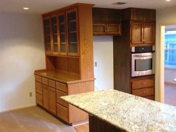5th image of 3158 W Creek Dr