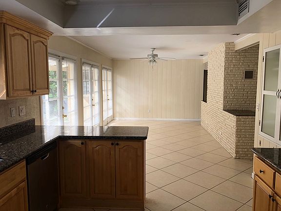 4th image of 1760 Bryan Ave