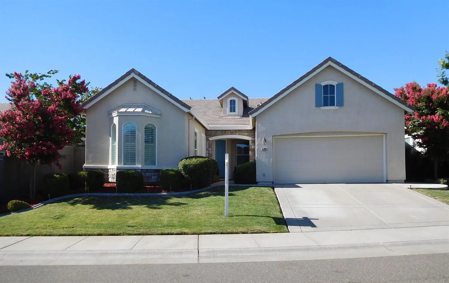 5798 Spenlow Way photo 1