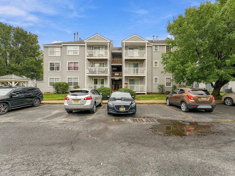 1st image of 2 Oyster Bay Rd