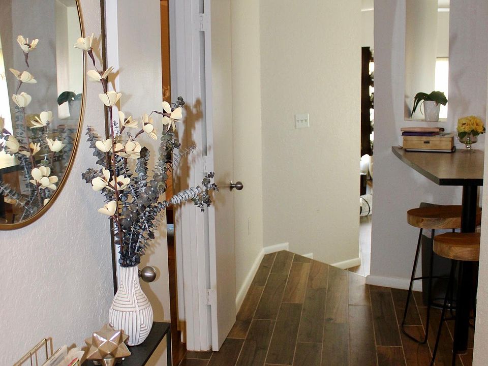 1st image of 2440 W Horatio St Unit 1032