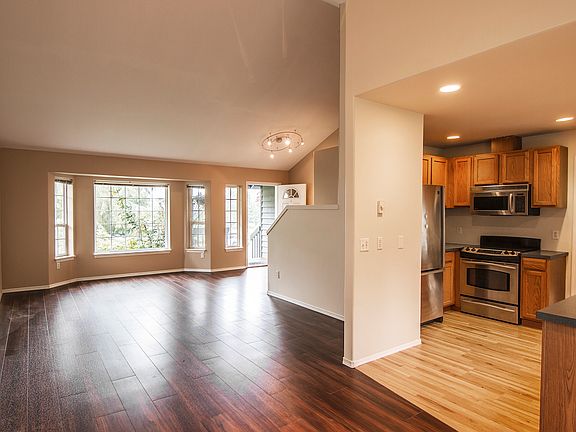 4th image of 709 140th Pl SW