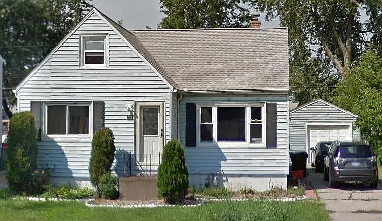 1st image of 107 Woodward Ave