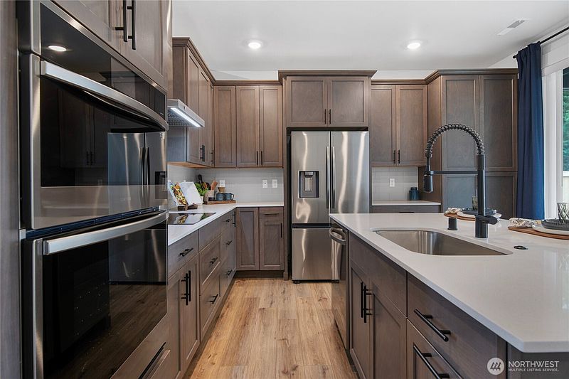 5th image of 1225 Folgate Drive