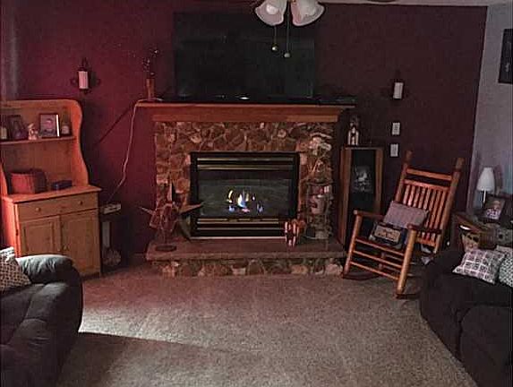 5th image of 210 Larch Ln