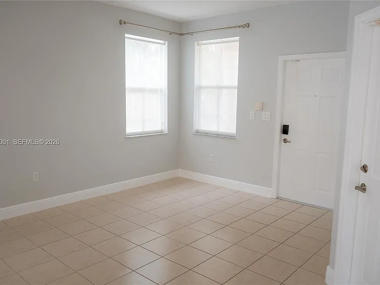 12164 SW 124th Ct — Photo 4