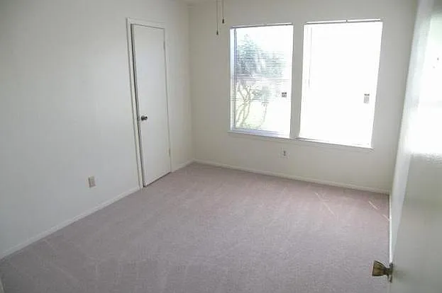 11305 Blackmoor Dr — Photo 6