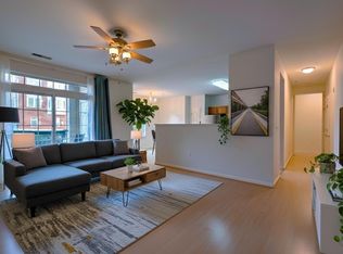 701 Fallsgrove Dr APT 101, Rockville, MD 20850