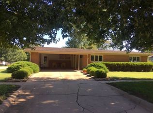 1303 Central Ave, Harper, KS 67058