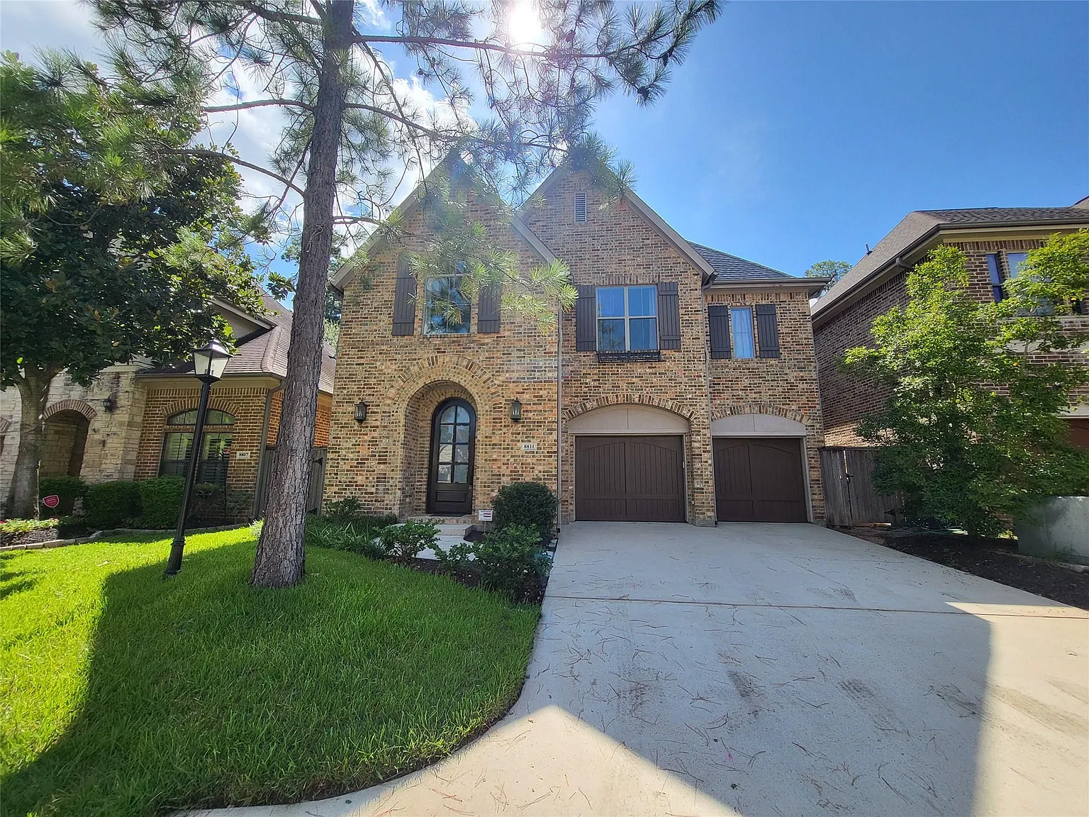 3 bed, 3.5 bath, 3520 sqft, $3,900 — Photo 2