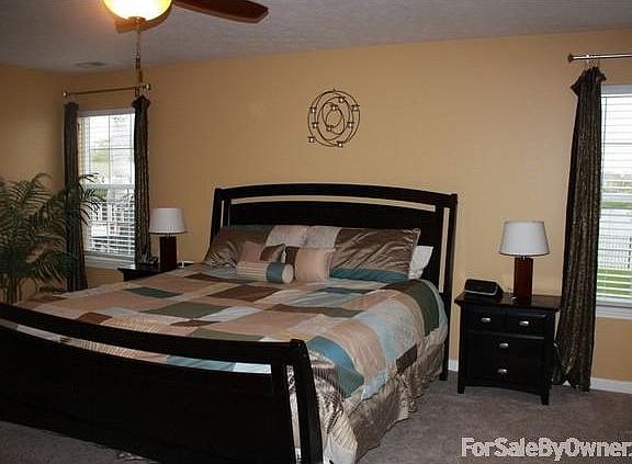 3rd image of 2413 Lakeshore Ct