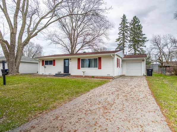 1701 W Oakleaf Dr, McHenry, IL 60051