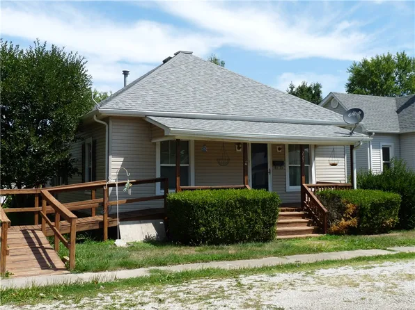 227 Clark St, Westville, IL 61883