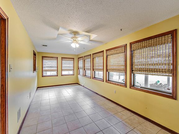 5th image of 115 McAllen Dr