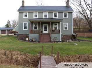 828 Parker Rd, Burgettstown, PA 15021