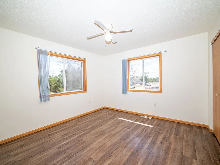 1338 Mark Ave — Photo 9